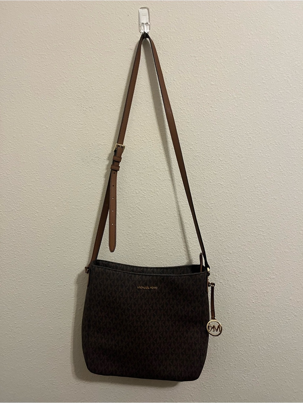 Michael Kors Large Jet Set Travel Logo Messenger Bag - Brown/Acorn
